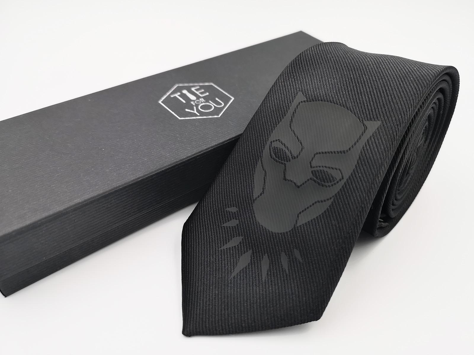 Black Panther Men's Tie Standard : : Clothing, Shoes & Accessories